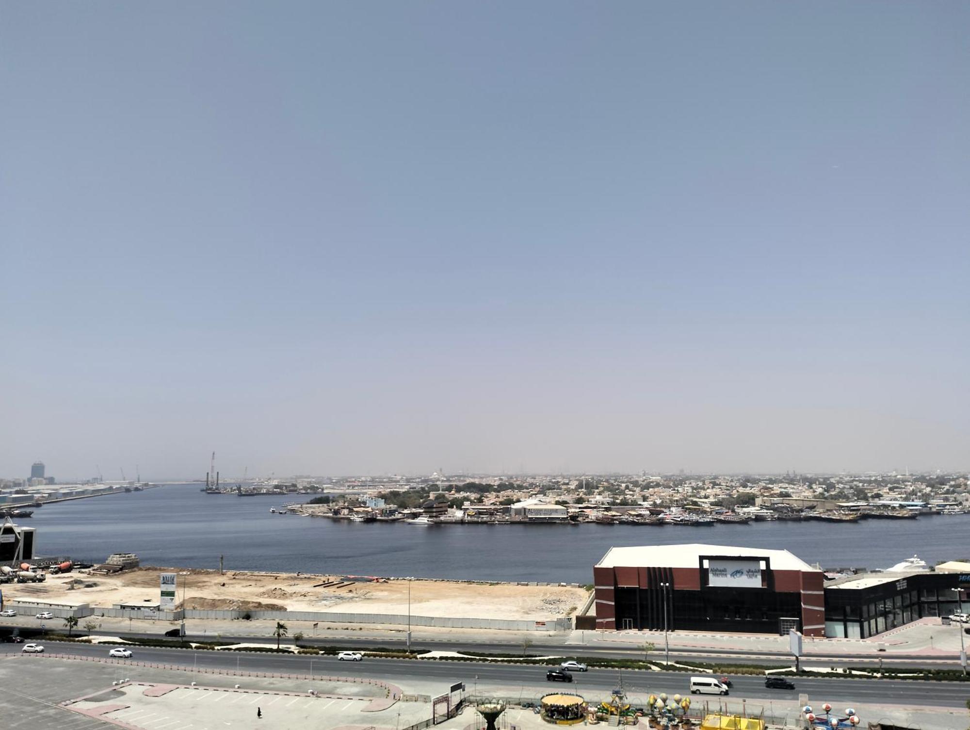 Sea View Luxury Flat 2Bhk ,Ajman Lejlighed Eksteriør billede