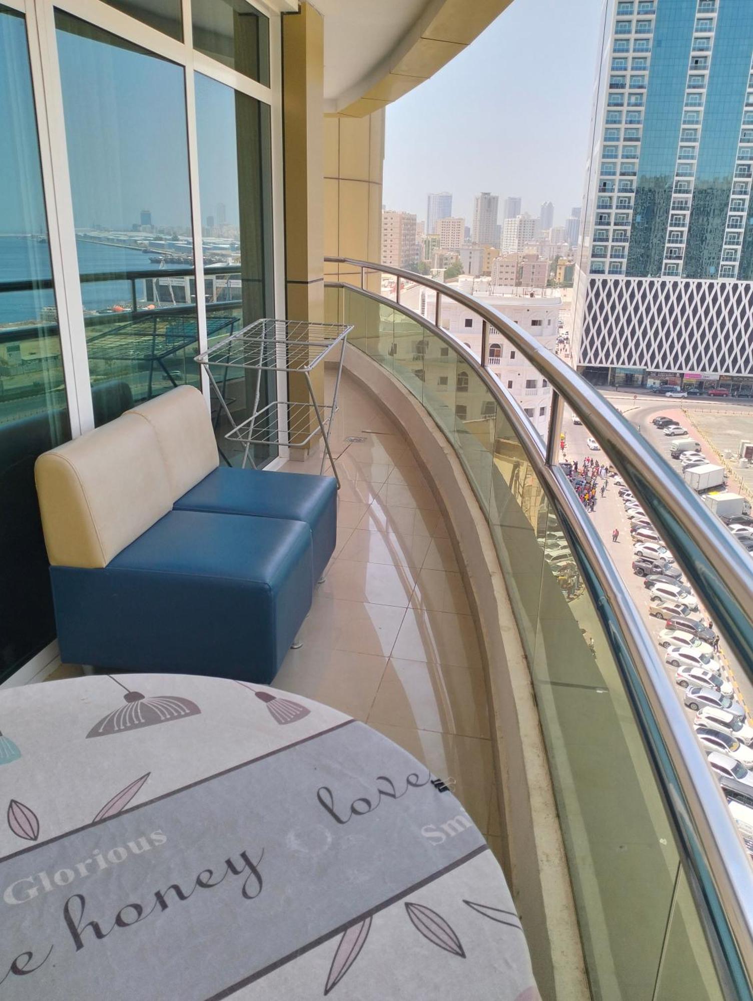 Sea View Luxury Flat 2Bhk ,Ajman Lejlighed Eksteriør billede